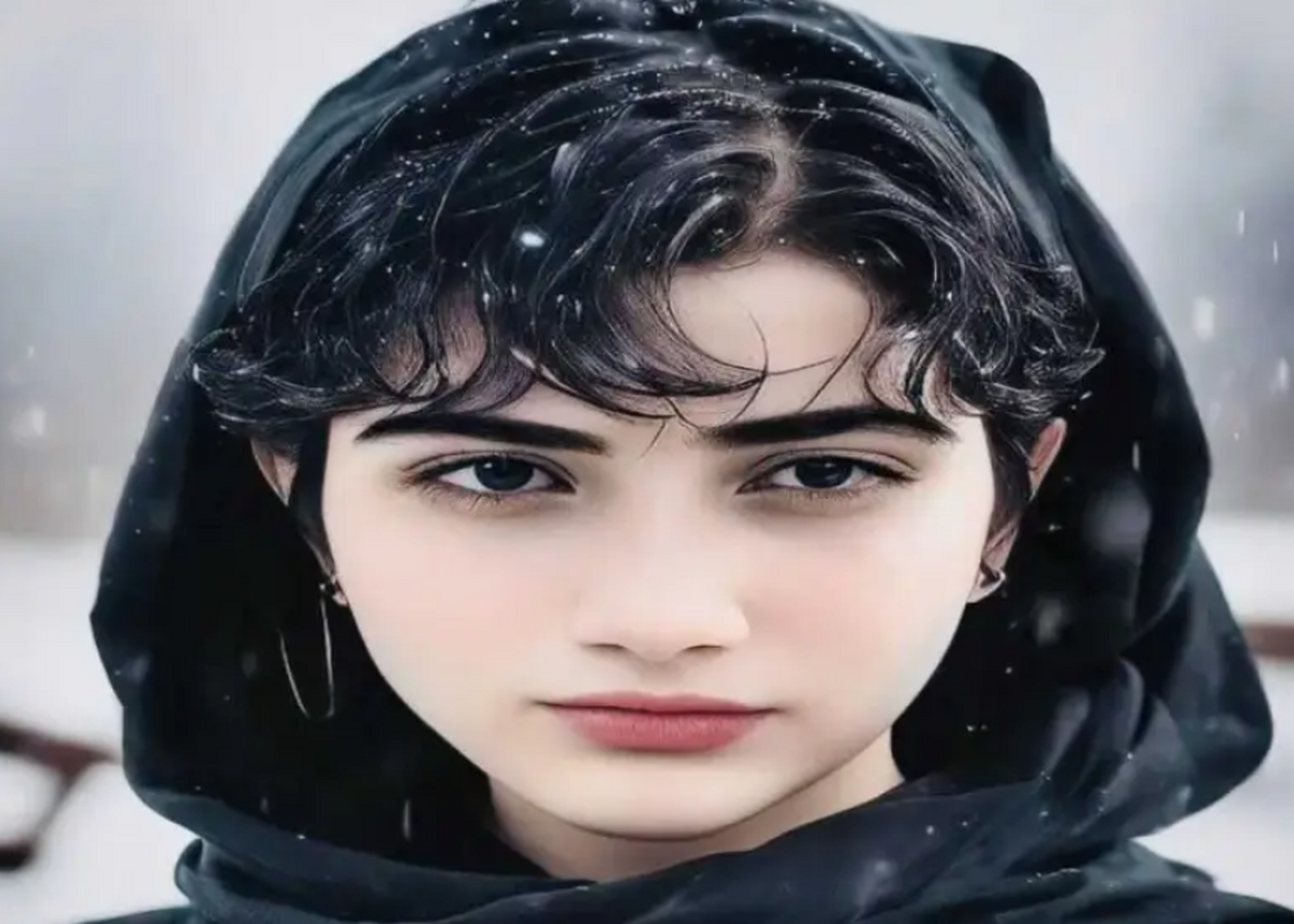 آرمیتا گرواند دختر دانش آموز تهران پس از ۲۹ روز که در بخش مراقبت‌های ویژه...