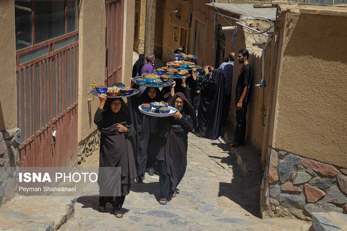 تصاویر| آیین سنتی ششم امام حسین در بَرزُک