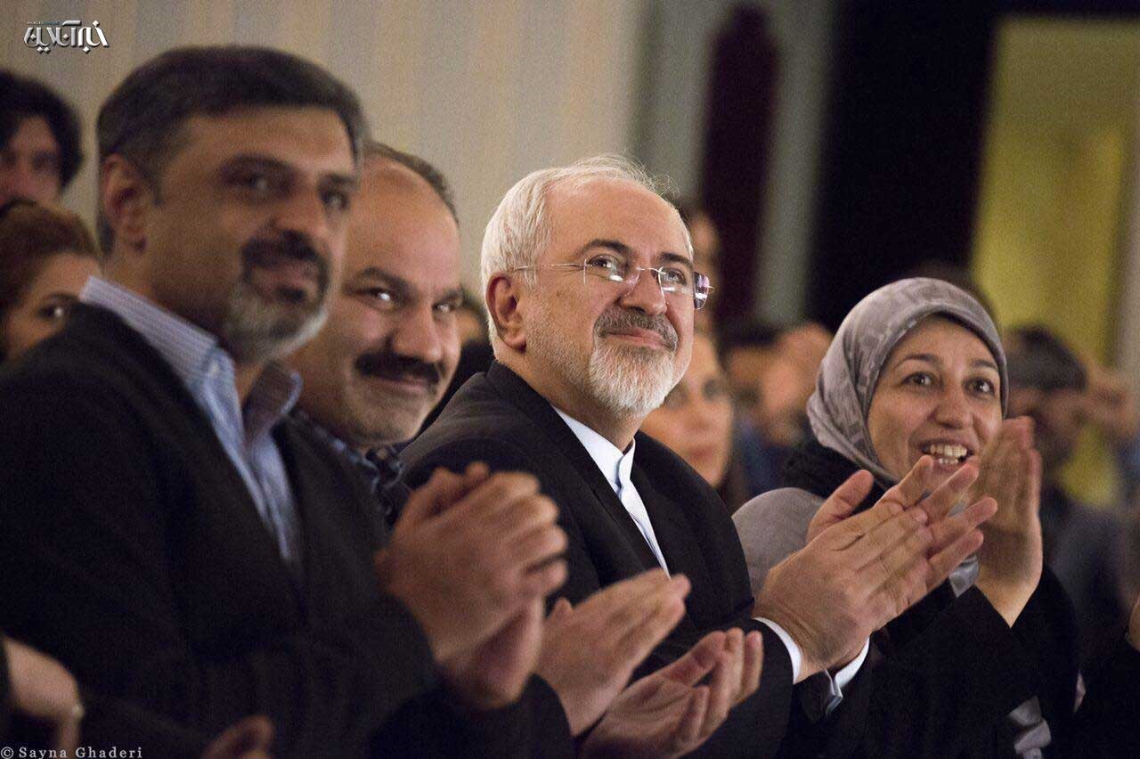 جواد ظریف و همسرش در تالار وحدت/ تصاویر
