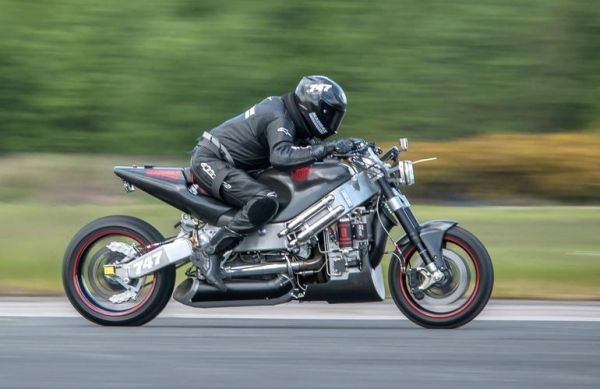 سریعترین موتورسیکلت توربینی جهان با قدرت یک بالگرد+تصاویر