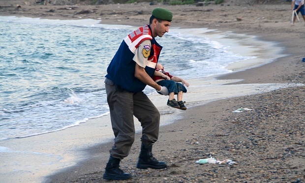 مهاجر سه ساله غرق شد +عکس و فیلم