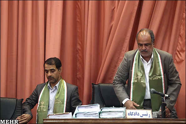 تصویری از قاضی پرونده‌های رحیمی، مرتضوی، احمدی‌نژاد، کهریزک، اختلاس بیمه ایران و... که امروز بازنشسته شد