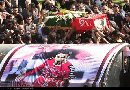 گزارش لحظه‌‌به‌‌لحظه مراسم تشییع هادی‌ نوروزی/ازدحام جمعیت/هنوز کسی مرگ هادی نوروزی را باور ندارد/+تصاویر
