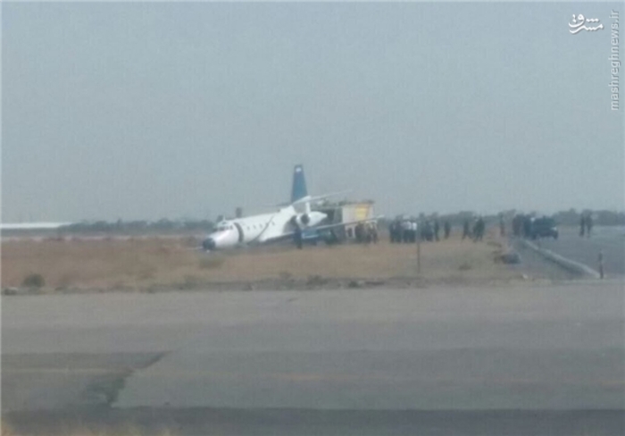 خروج از باند یک هواپیما در فرودگاه مشهد/عکس