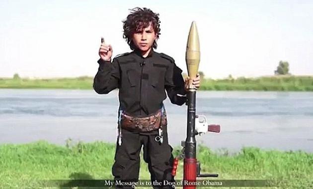 تصاویر/ کودک داعشی اوباما را تهدید کرد