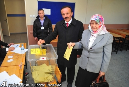 نامزد انتخاباتی که همسرش به او رای نداد +عکس