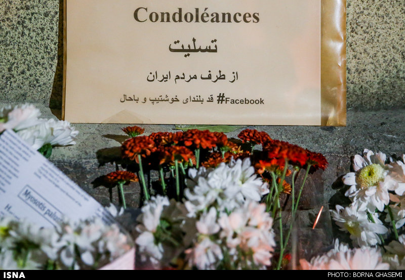 تصاویر/ هم‌دردی جمعی از ایرانیان با قربانیان حادثه تروریستی فرانسه