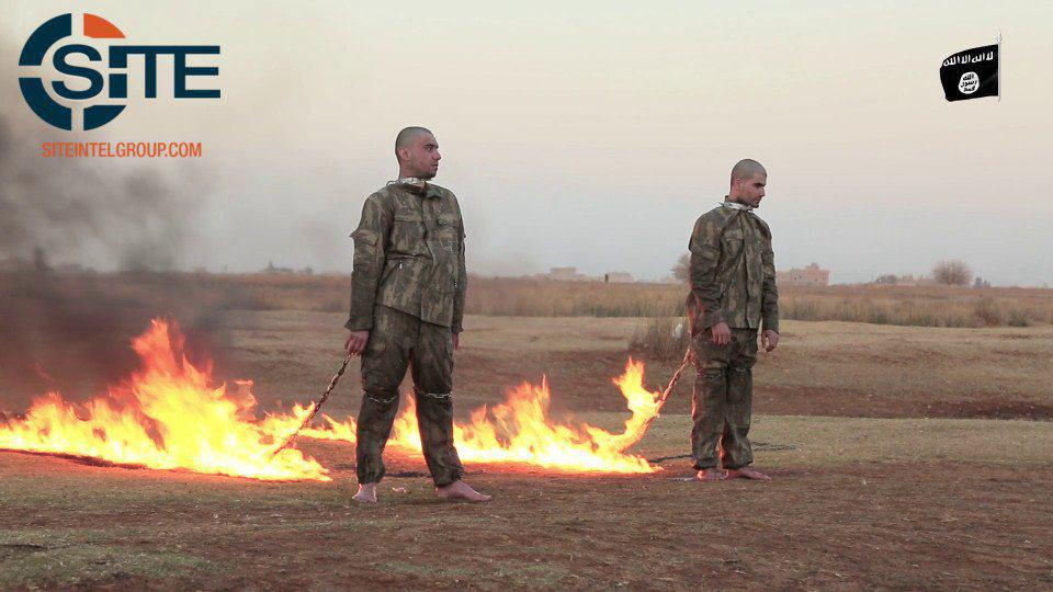داعش دو سرباز ارتش ترکیه را زنده زنده سوزاند+تصویر