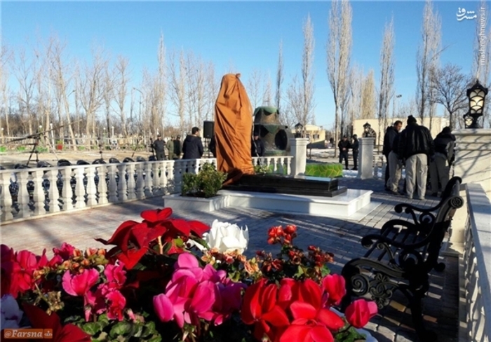 تصاویر/ رونمایی از مقبره استاد مؤذن‌زاده اردبیلی