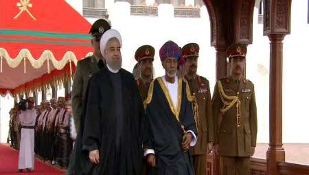 استقبال رسمی سلطان قابوس از رییس جمهوری اسلامی ایران