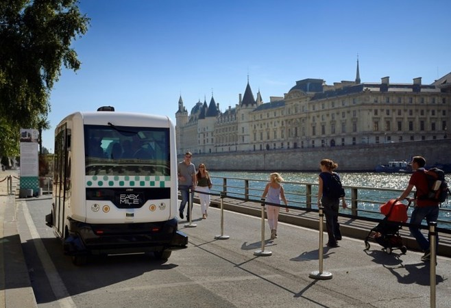 اتوبوس‌های بدون‌راننده در پاریس +تصاویر