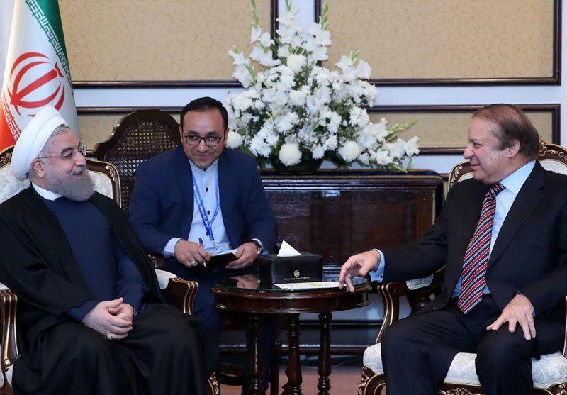 روحانی در دیدار نواز شریف: ایران آماده تامین نیاز انرژی پاکستان است