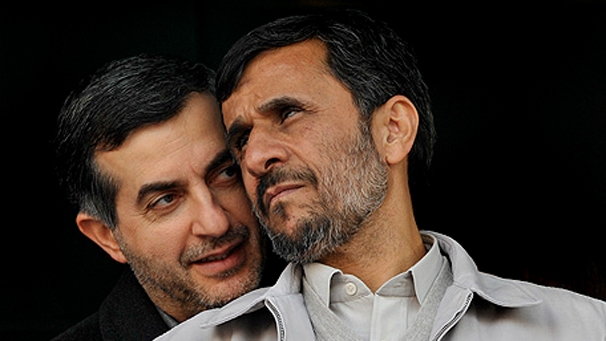 متن نامه مشایی به خاتمی؛ مردم احمدی‌نژاد را نه مظهر اصولگرایی بلکه اصلاح‌طلب می‌دانند/بقایی جانشین مناسبی برای احمدی‌نژاد است