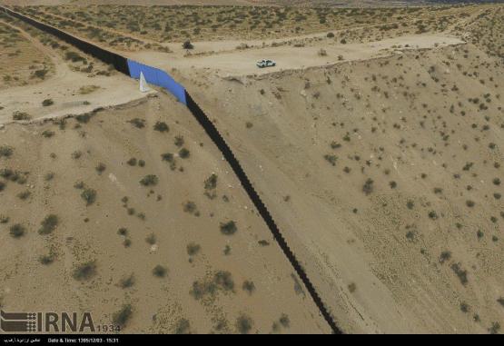 دیوار مرزی بین امریکا و مکزیک / عکس