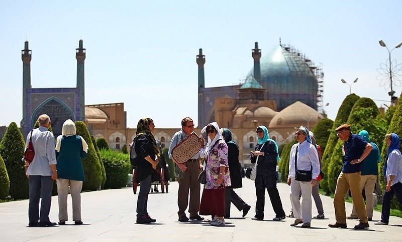چگونه «نصف‌جهان» ایران ناگهان با افزایش جهانگردان خارجی مواجه شد؟