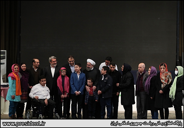 روحانی: تقابل با جهان برای برخی نان آورده است/عده‌ای آلزایمر سیاسی گرفته‌اند