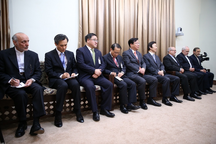 رییس‌جمهور کره‌جنوبی با رهبر انقلاب دیدار کرد+تصاویر
