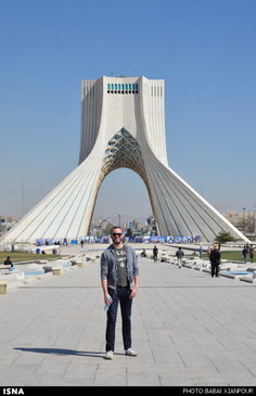 ماجراجوی آمریکایی در تهران: انگشت نگاری نشدم +عکس