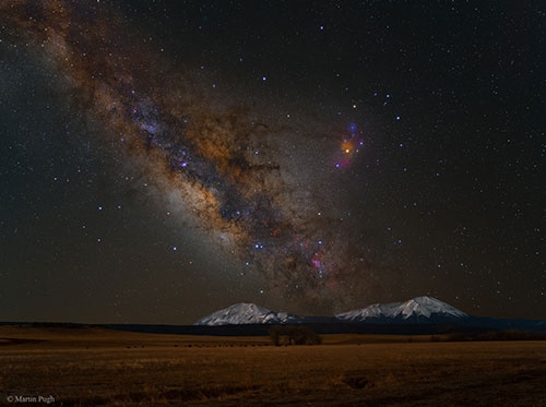 کهکشان راه شیری بر فراز قله‌های اسپانیایی/عکس روز ناسا