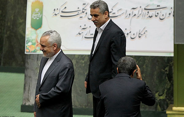 جزئیات پاداش‌ و پول‌های خاص وزیر احمدی‌نژاد که حالا طلب‌کار دولت روحانی شده!