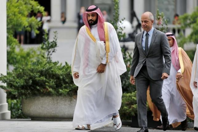 شاهزاده سعودی در کاخ سفید با دمپایی سفید! +تصاویر