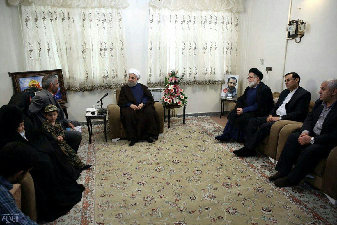 دیدار روحانی با خانواده شهدای مدافع حرم+تصاویر