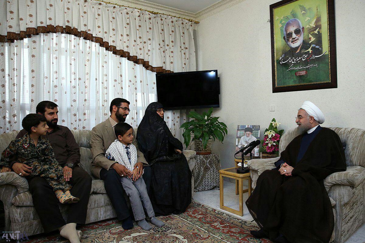 دیدار روحانی با خانواده شهدای مدافع حرم+تصاویر