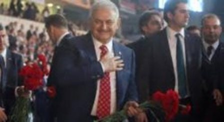 نخست وزیر ترکیه شکست کودتا و پیروزی دمکراسی را به مردم کشورش تبریک گفت