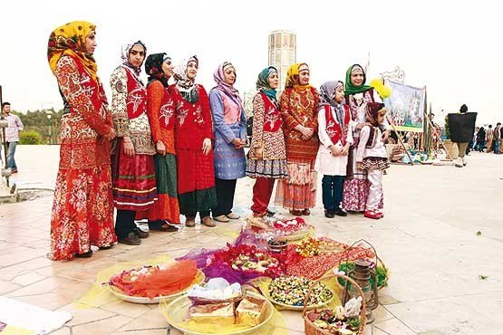 لباس سنتی زنان ایرانی چه‌شکلی بود؟+تصاویر  لباس سنتی زنان ایرانی چه‌شکلی بود؟ 83124 679