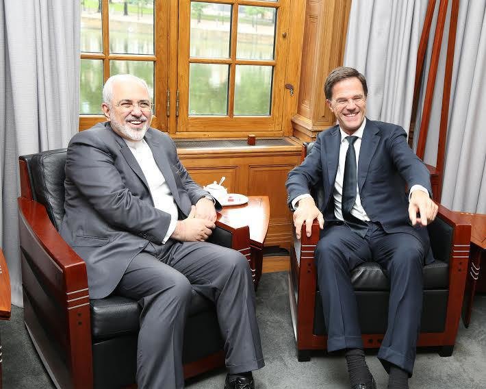 دعوت ظریف از نخست‌وزیر هلند برای سفر به ایران+تصاویر