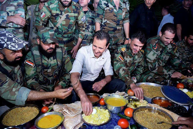 افطاری بشار اسد با با سربازان سوری+عکس