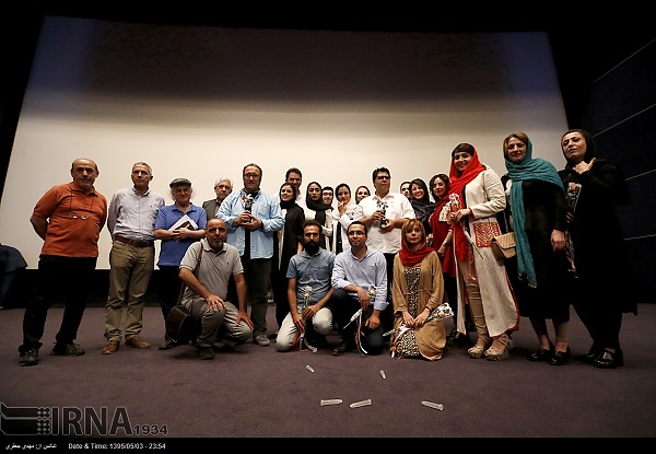 عکس/ اعطای جایزه جشنواره فیلم مسکو به فرهاد اصلانی
