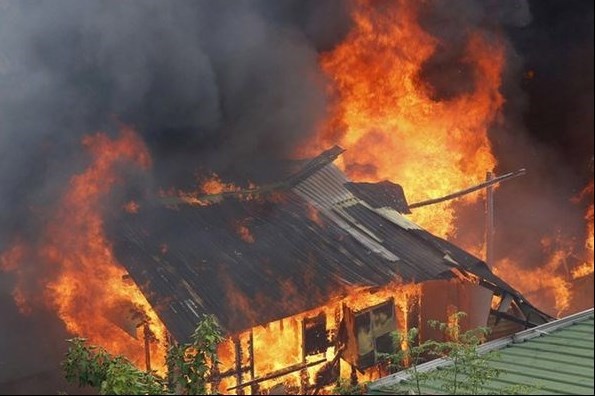 آتش در ماداگاسکار جان ۳۸ تن را گرفت +تصاویر