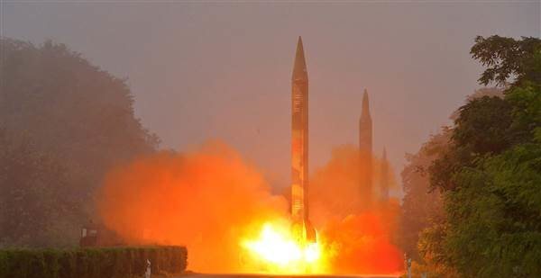 تهدید جدید کره‌شمالی؛ شلیک 3 موشک بالستیک