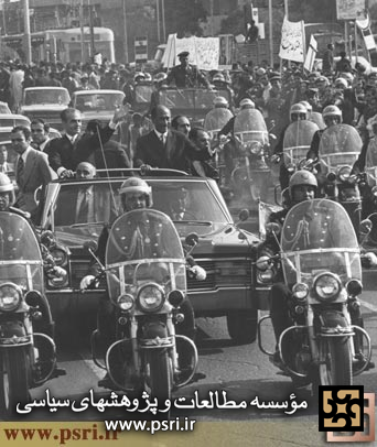 عکس/ شاه و انور سادات در خیابان‌های قاهره
