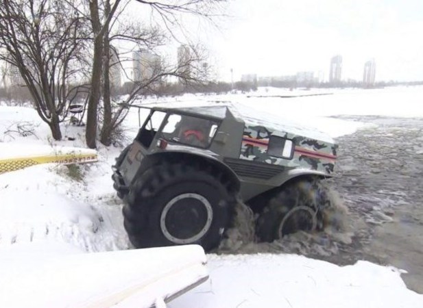 خودروی ویژه روس‌ها برای نبرد با برف و یخ +تصاویر