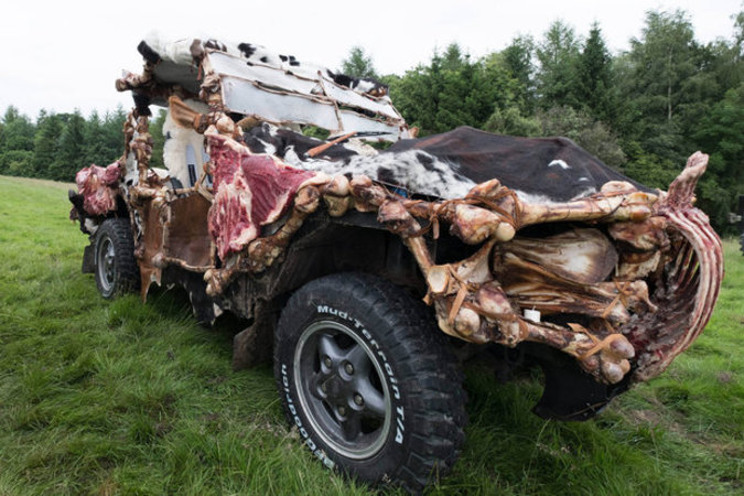 خودروی عجیب مجری مشهور جنجال بپا کرد +تصاویر