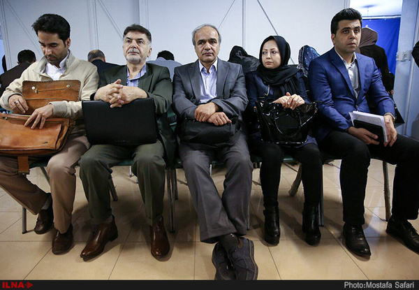 از مشورت داماد احمدی‌نژاد با پدر همسر تا وساطت برای ثبت‌نام نامزد بدون شناسنامه