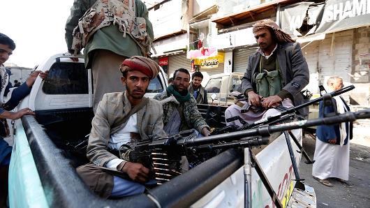 یمن و مخاطرات مناقشه پیش‌بینی‌ناپذیر عربستان و ایران/تشدید حمله موشکی به ریاض؟