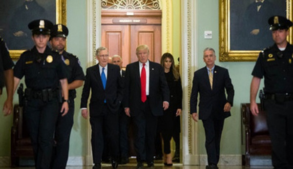 هفته سخت ترامپ درباره توافق هسته‌ای ایران/ کنگره آمریکا به تکاپو افتاده است