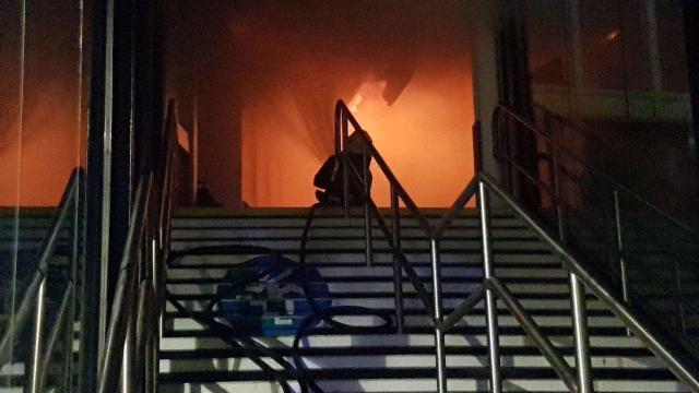 ایستگاه قطار ناتینگهام انگلیس طعمه آتش شد+عکس