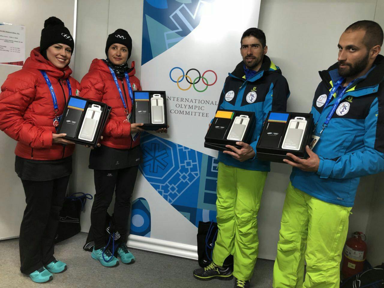 4 ورزشکار المپیکی ایران گوشی هدیه سامسونگ را دریافت کردند /عکس