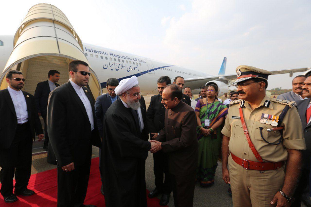 استقبال از روحانی در فرودگاه حیدرآباد+فیلم و عکس