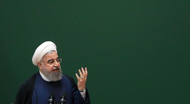 خانه تکانی آقای رئیس جمهور/ روزنامه جمهوری اسلامی خطاب به روحانی: به مردم بگویید ۱۵ درصد قدرت در اختیارشماست و ۹۰ درصد اقتصاد در اختیار نهادهاست