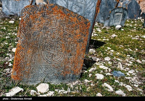 قبرستان سپید با قدمتی 1200 ساله در مازندران/عکس