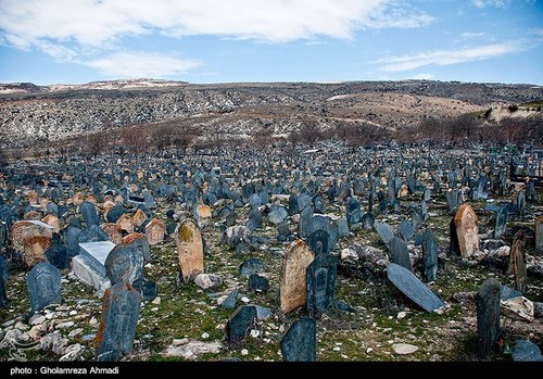 قبرستان سپید با قدمتی 1200 ساله در مازندران/عکس