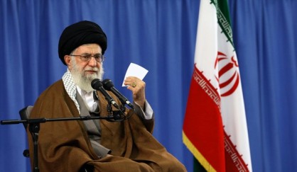 رهبر انقلاب: مدعیان امروز، آن روزها علناً به صدام برای ساخت بمب مواد شیمیایی می دادند/ در روایتگری حوادث دفاع مقدس، از اغراق پرهیز شود رهبر انقلاب: مدعیان امروز، آن روزها علناً به صدام برای ساخت بمب مواد شیمیایی می دادند/ در روایتگری حوادث دفاع مقدس، از اغراق پرهیز شود