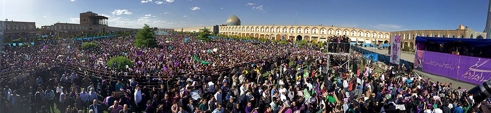 گاردین: ظهور موجی از رای‌دهندگان به‌نفع روحانی/رویترز: او فراتر از مرزهای سنتی ایران بود