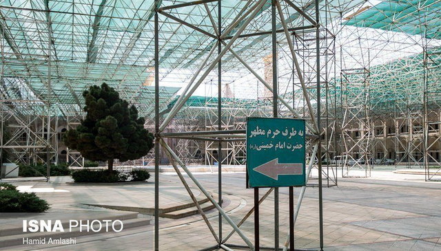 توضیح درباره تابلوی نصب‌شده در صحن غربی حرم مطهر امام+تصویر