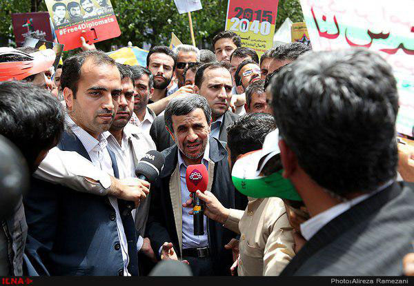 احمدی‌ نژاد در راهپیمایی روز قدس